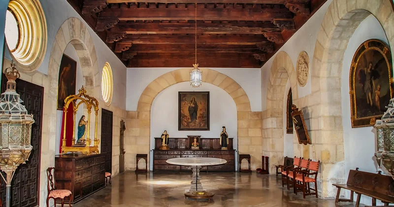 Why one big light shrinks a room