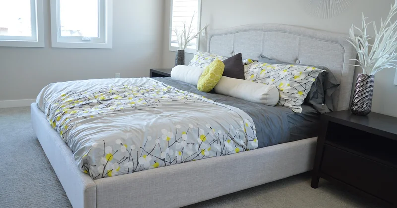 What to put in the bedroom for better sleep?